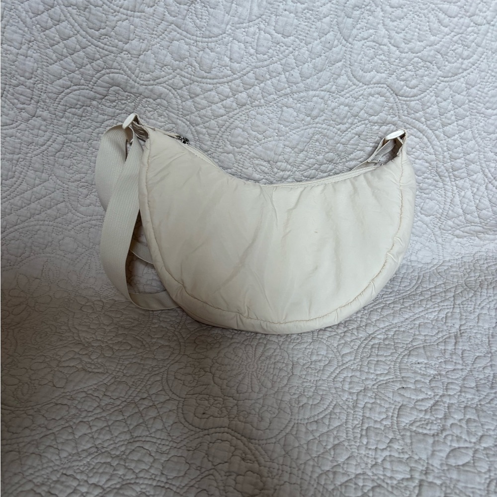Elegant Cream Shoulder Bag